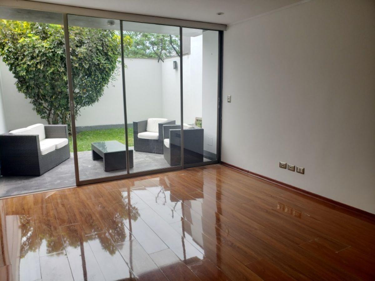 Departamento en venta en Santiago de Surco - 120 m², 3 dormitorios