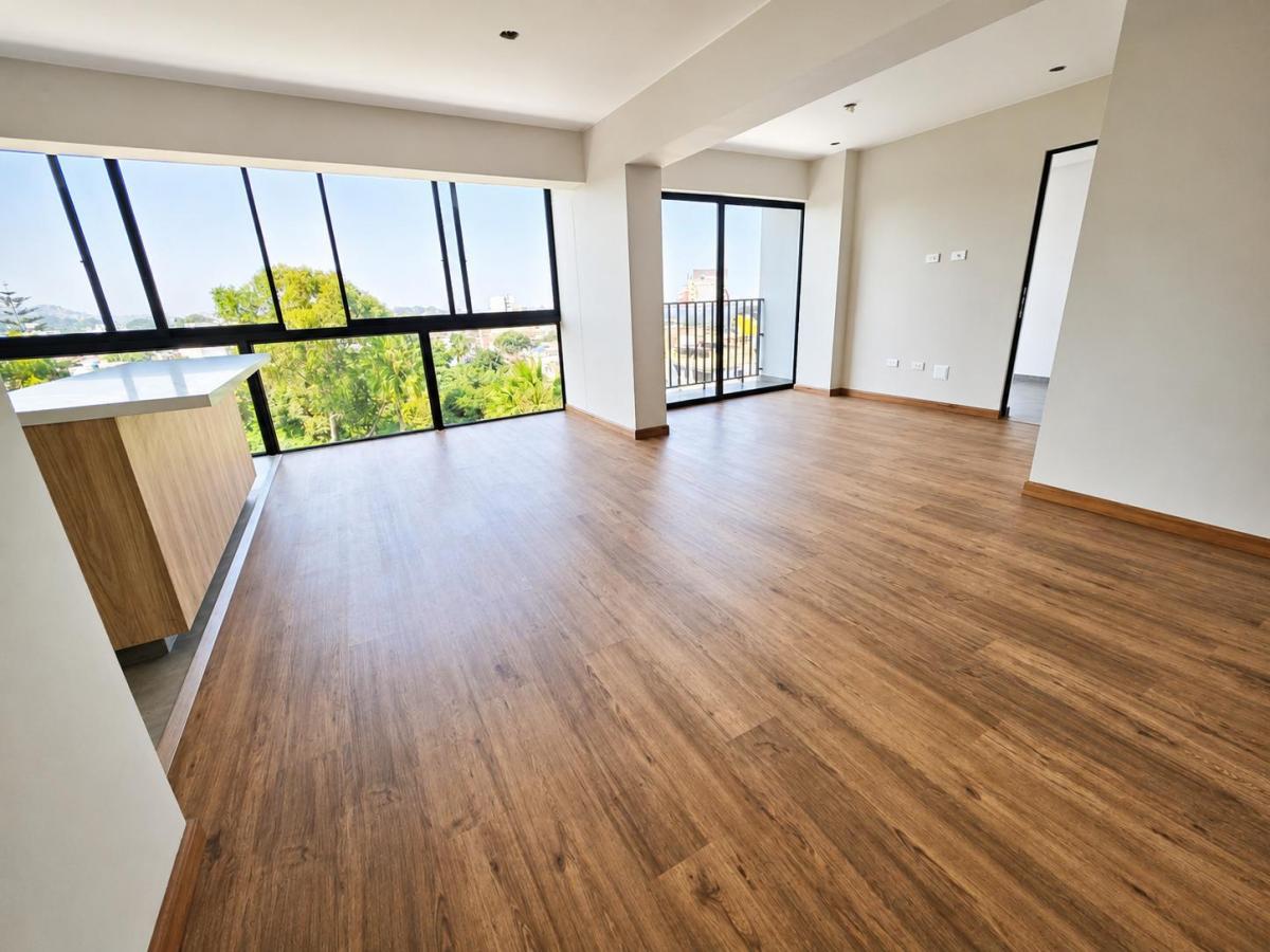 Venta de Departamento de Estreno de 144 m² en Surco