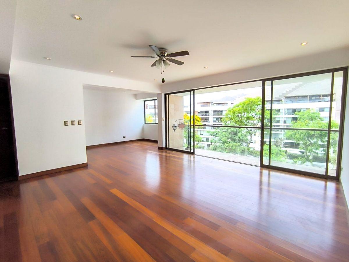 Espectacular Dúplex de 348 m² C/cochera - Surco