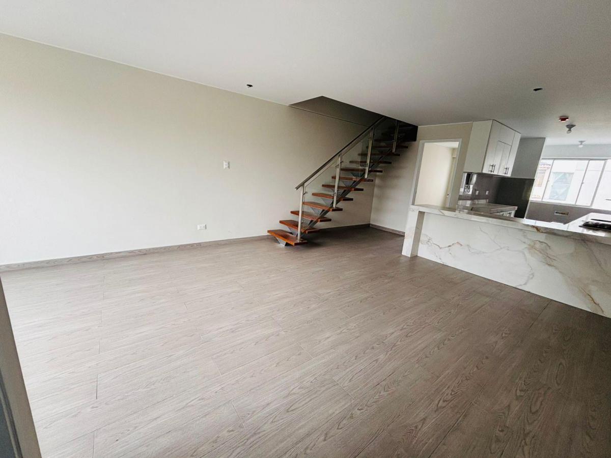 Departamento en venta en Santiago de Surco - 120 m², 3 dormitorios