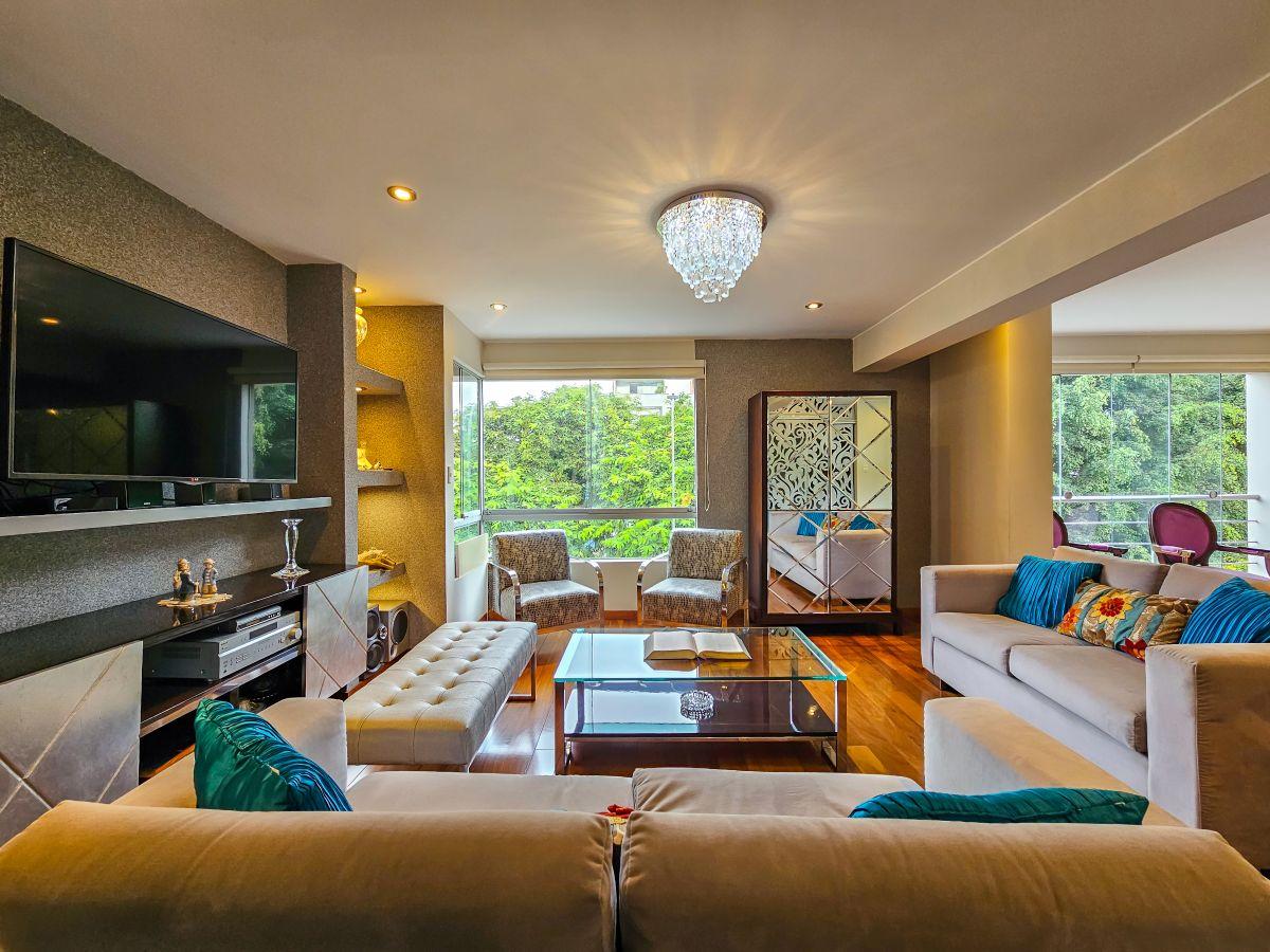 Departamento en venta en Santiago de Surco - 117 m², 2 dormitorios