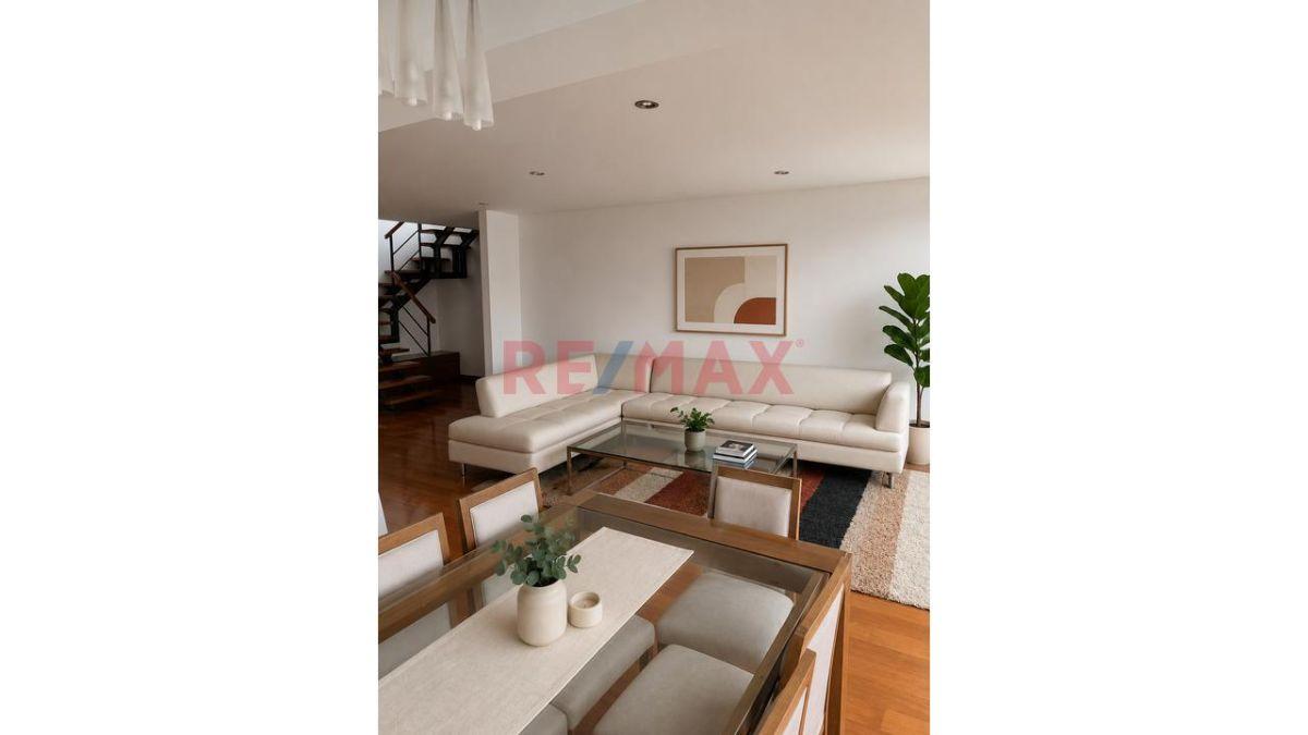 Exclusivo Dúplex en Chacarilla: con Piscina, Doble Terraza, 2 Cocheras Paralelas y Depósito – Surco