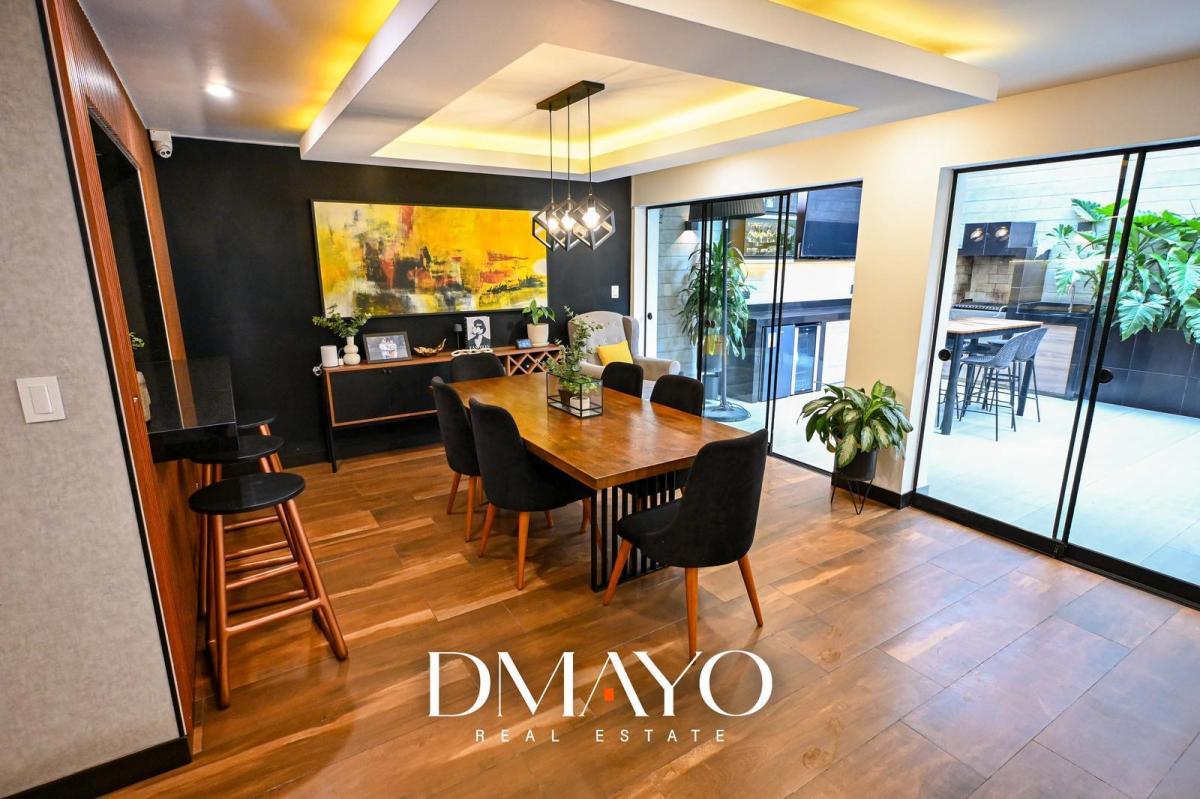 Departamento en venta en Santiago de Surco - 248 m², 3 dormitorios