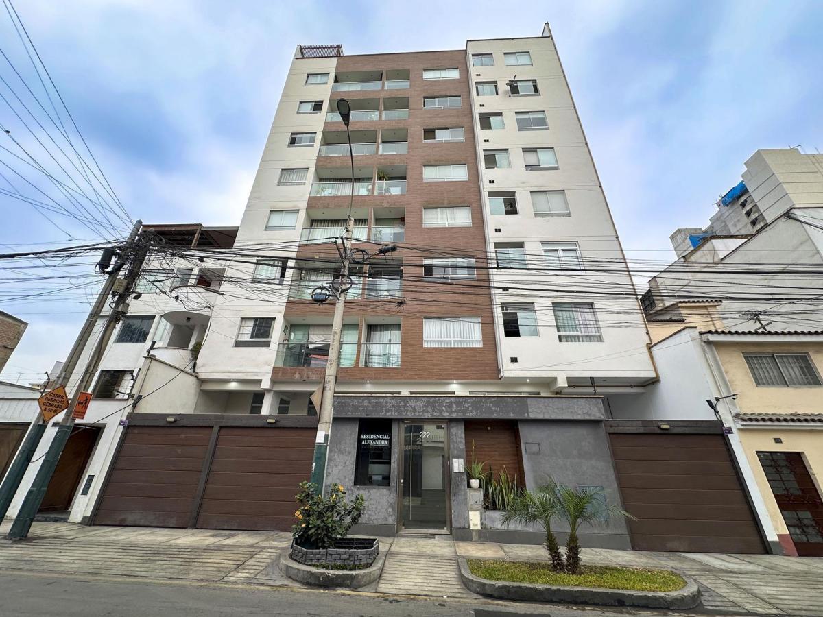 Funcional Departamento en La Mejor Zona de Surquillo