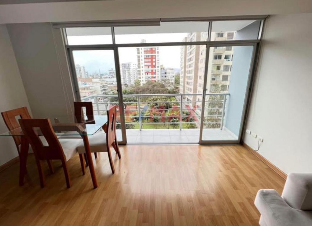 Venta de Dúplex Moderno en El Corazón de Surquillo Av. Sergio Bernales, Barrio Médico