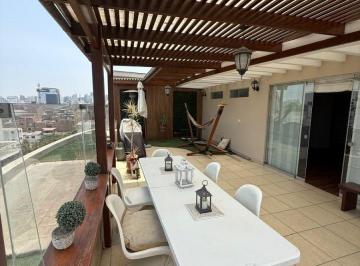 Flat de 208 m² con Amplia Terraza y Ascensor Directo – Barrio Médico, Surquillo