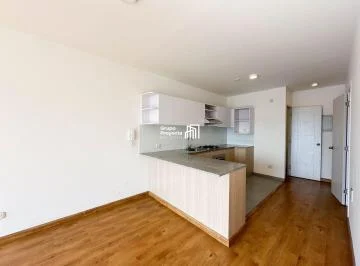Venta Dpto, Av Tomas Marsano Cdra 21, Limite con Miraflores - 61 m - 02 Dormitorio