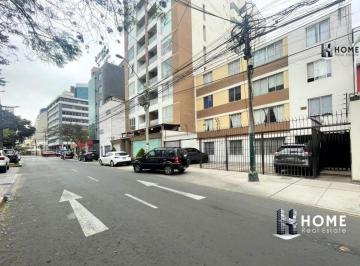 Departamento en Venta en Surquillo – 2 Dormitorios / Ubicación Estratégica