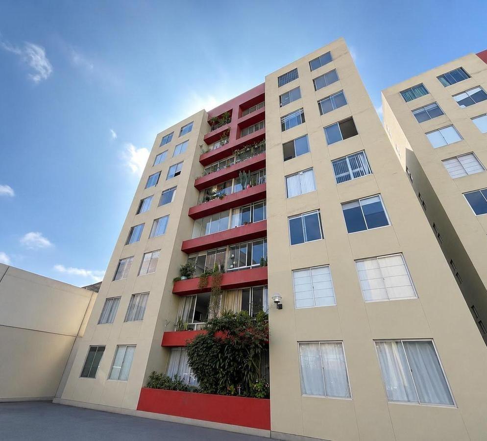 Amplio Departamento de 78.54 m² con Cochera en Surquillo, Cerca de Miraflores