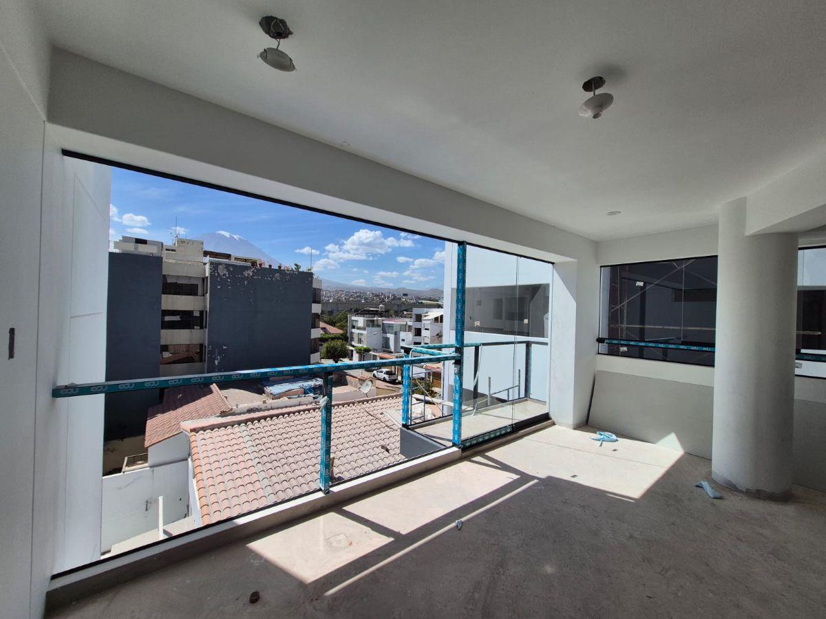 Amplio Duplex en Venta en Yanahura