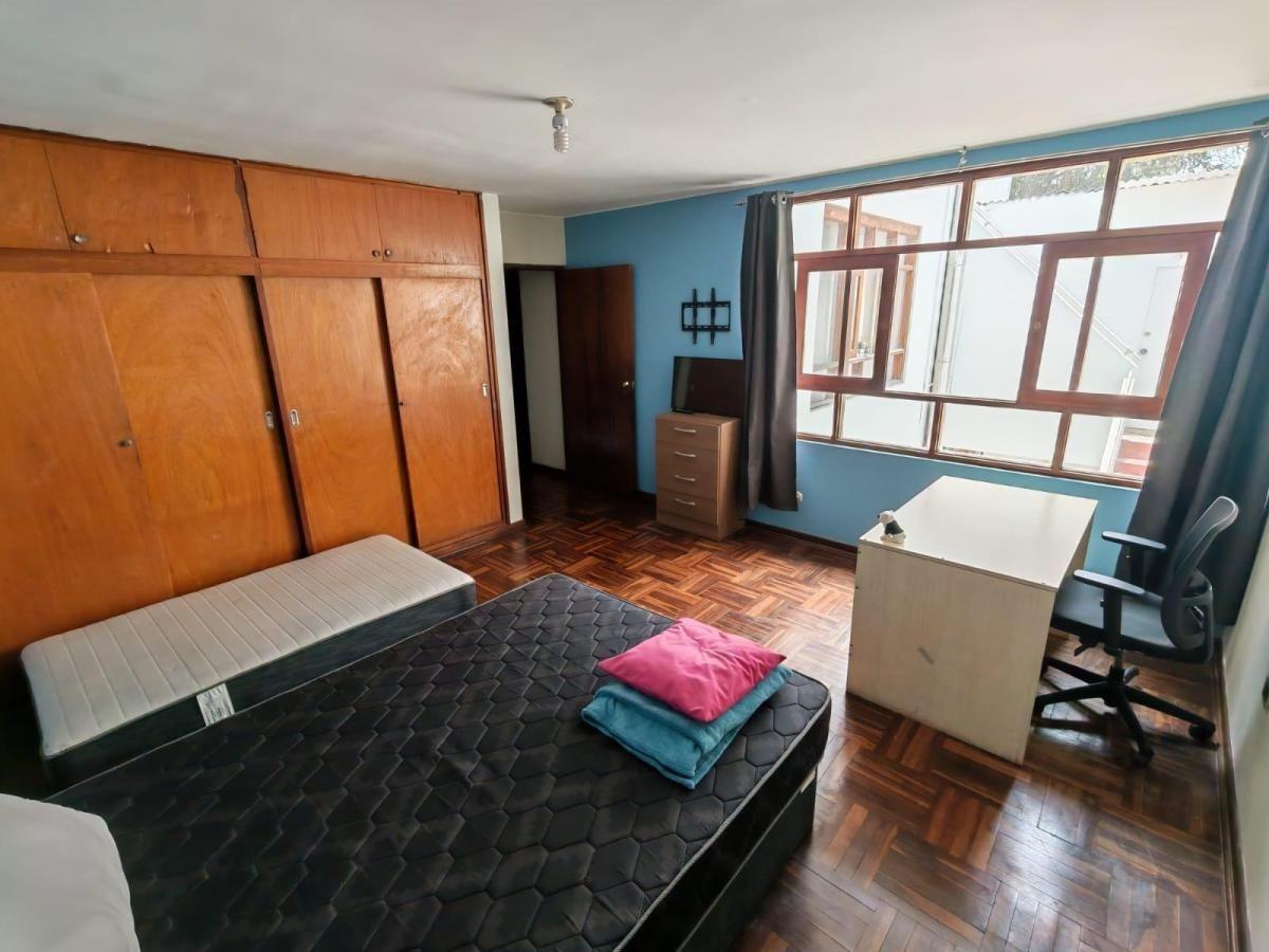 Habitación Amoblada en Alquiler – Santa Catalina