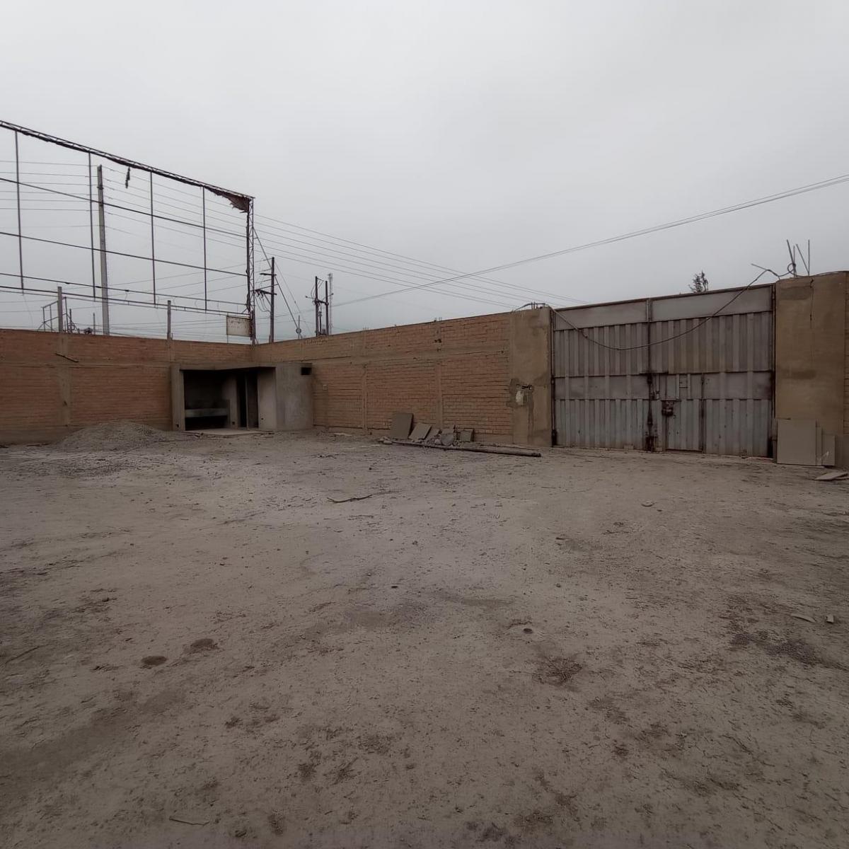 Alquiler de Terreno 2000 M²– Los Suyos, Carabayllo