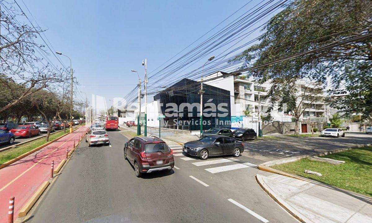 Terreno Comercial de 1, 340 m² en Alquiler Av. Primavera - Santiago de Surco