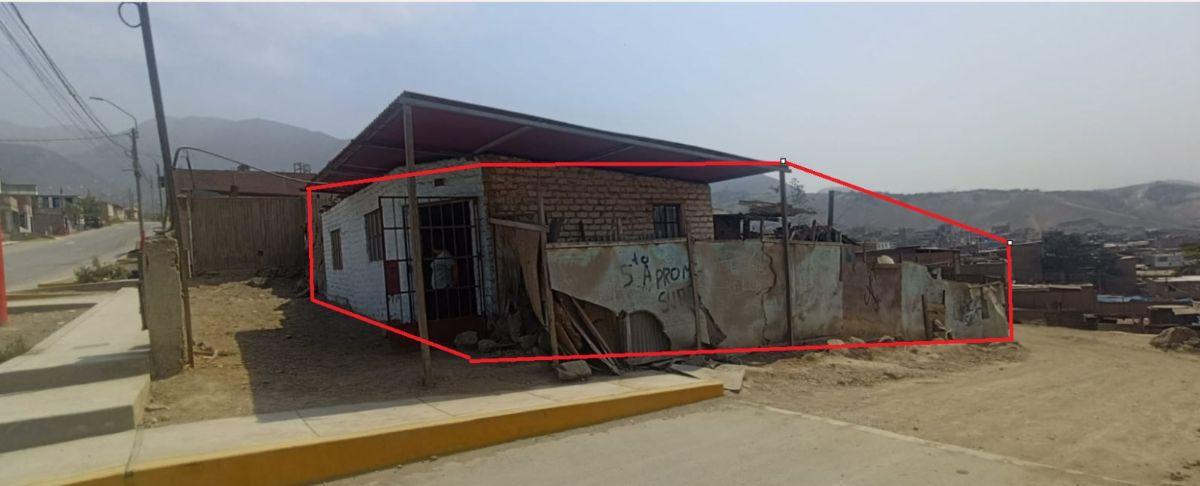 Venta de Terreno de 300 m² en Esquina con Tres Frontis