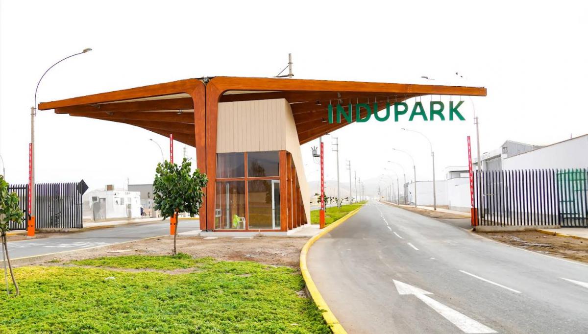 Terreno de 6661 m² con Nave Industrial y Generador Eléctrico en Indupark, Chilca