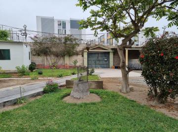 Terreno de 2, 500 m² en Chorrillos!