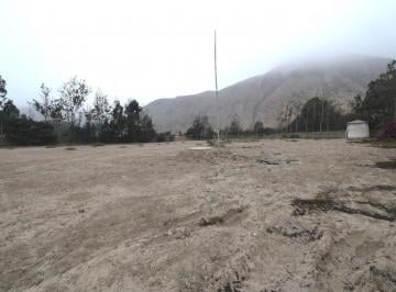 Amplio Terreno Para Desarrollo Comercial o Inmobiliario.