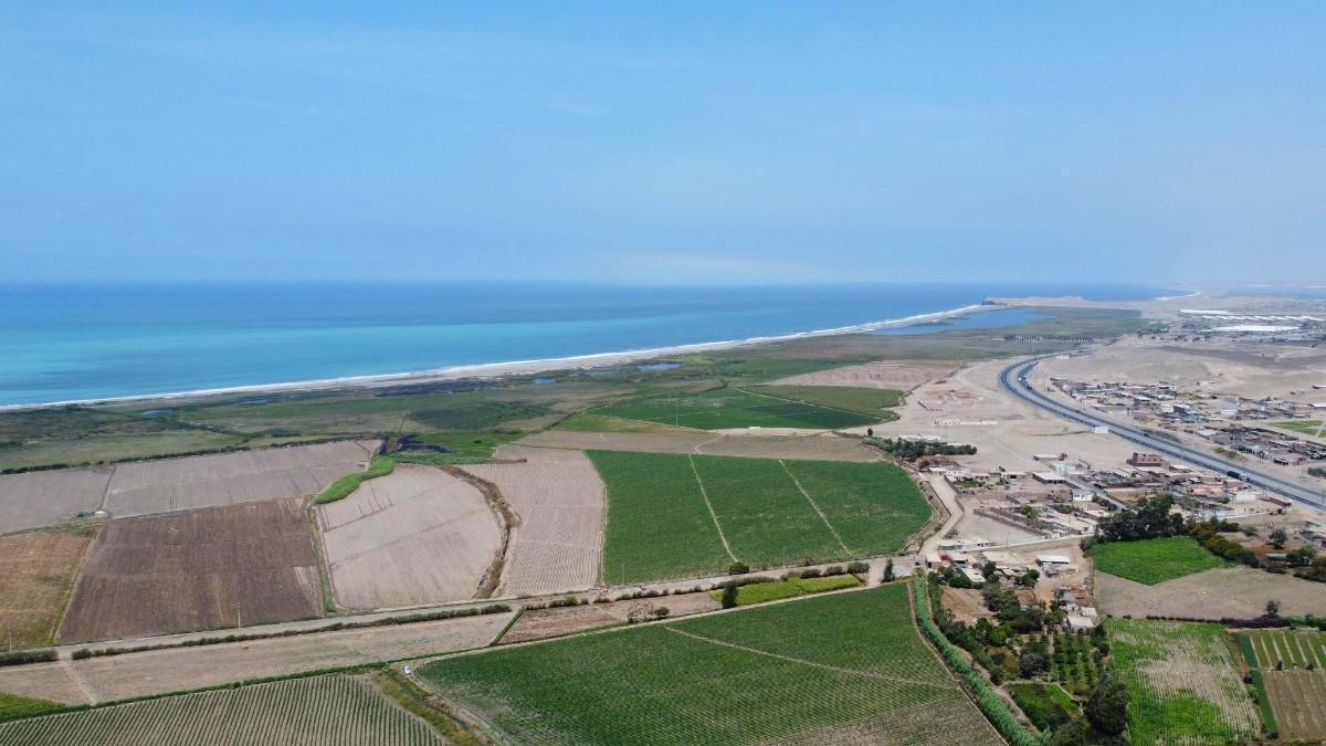 Venta de Terreno Urbano Para Casa de Campo / Playa — Huacho, Lima