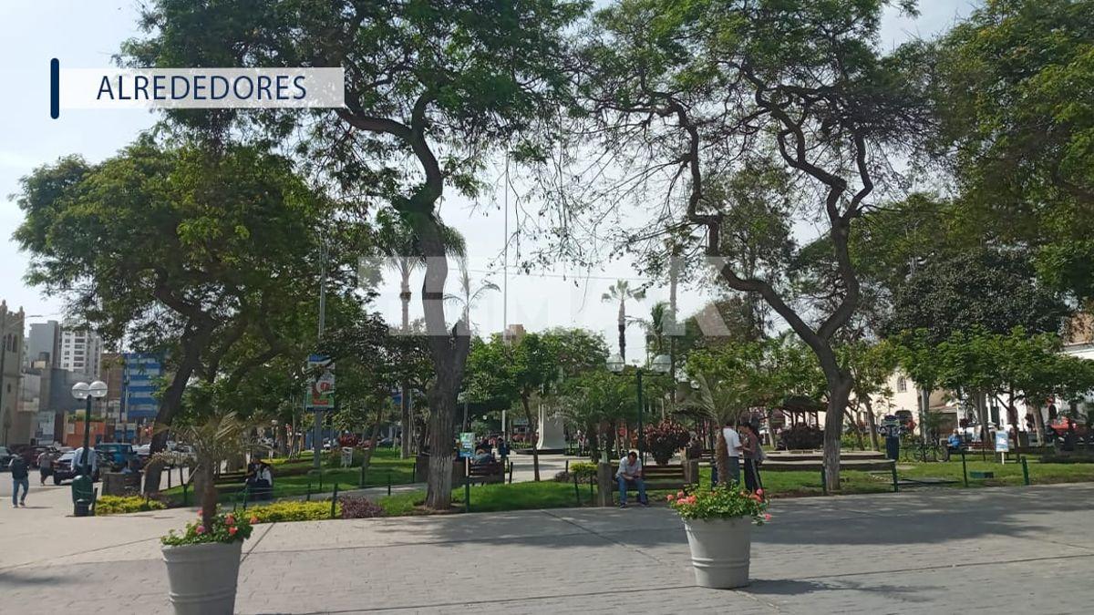 ¡Oportunidad Única de Inversión! Local Como Terreno!