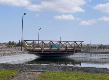 Terreno en Esquina en Zona Residencial La Joya - con Mas de 500 m²