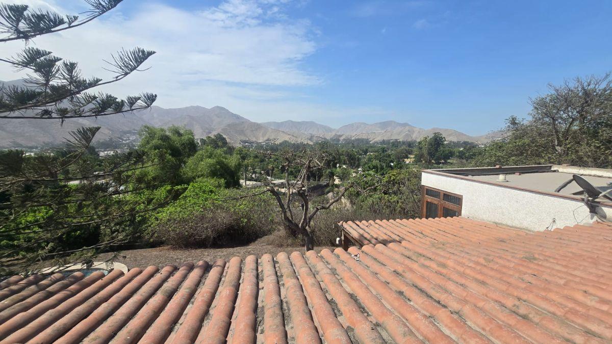 Terreno de 1, 655 m² con Doble Frente en Rinconada Alta – La Molina
