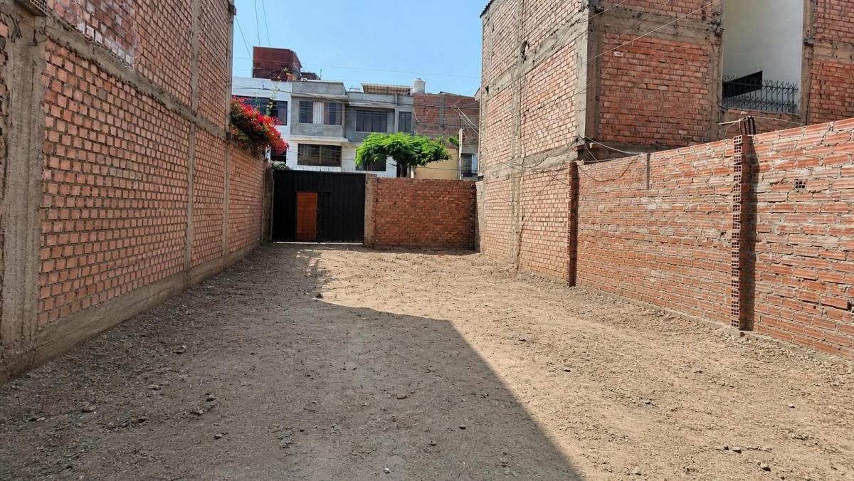 Terreno a La Venta en La Molina - Aprovisa