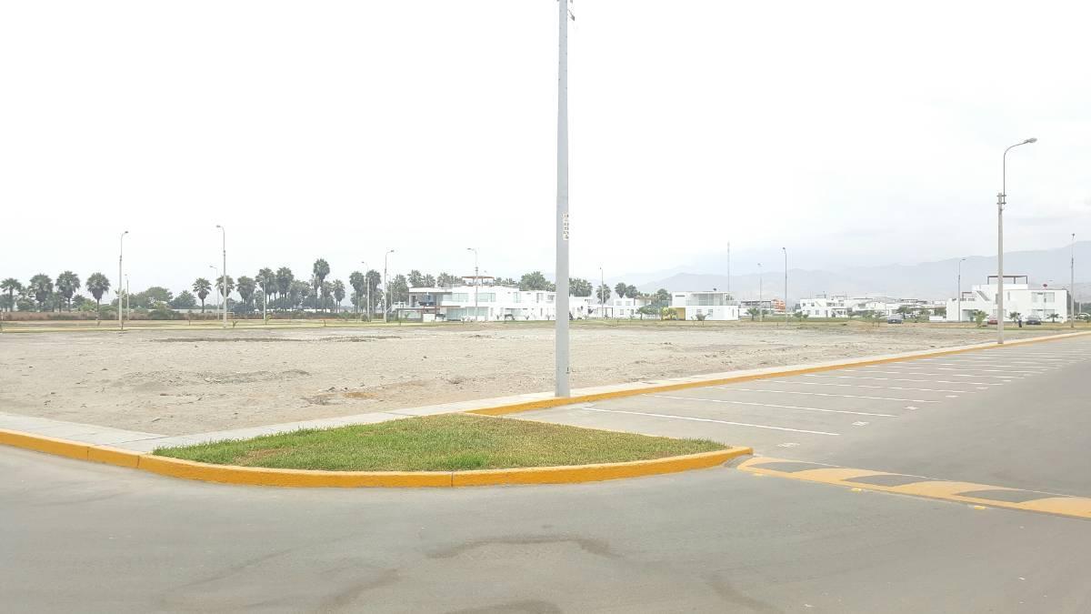 Terreno de Playa en Venta en El Exclusivo Condominio Laguna Mar, Playa Bujama