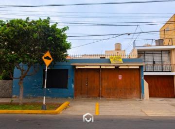 Terreno con Parám de 7 Pisos en Miraflores