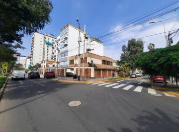 Terreno Venta Miraflores, en Esquina, 376.1 m², Rdm + Comercial