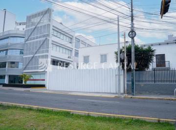 Terreno Comercial en San Isidro | 330 m² | Excelente Ubicación