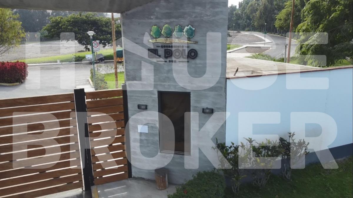 Terreno 240 m² - Condominio El Polo I