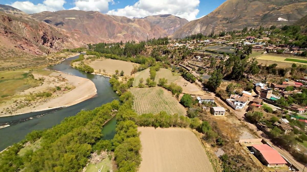 Vendo Hermoso Terreno con Playa de Rio en El Centro del Valle Sagrado de Los Incas, Urubamba, Cusco