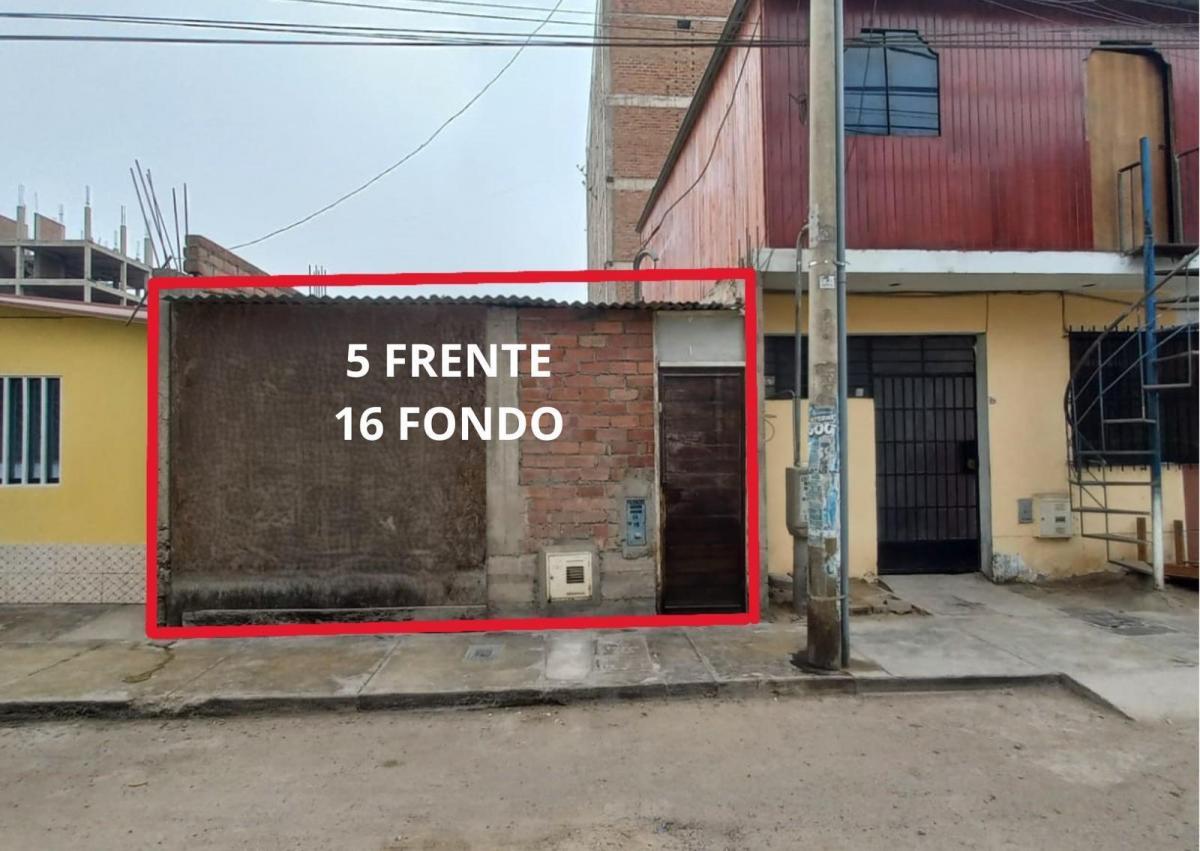 Se Vende Terreno Cerca Al Hospital de Emergencias de V. E. S. - 80 m²