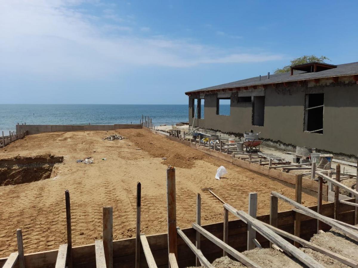 Terreno de Playa en Puerto Loco con Terraza y Piscina Vista Al Mar!