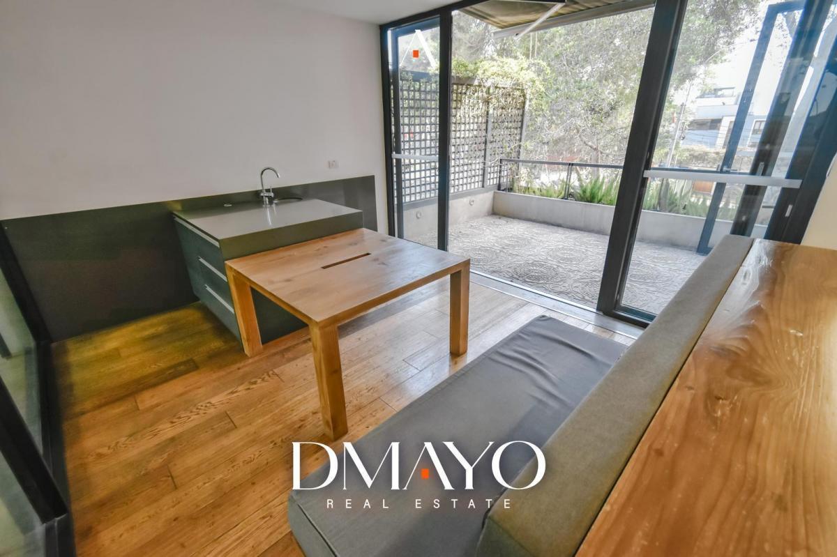 Alquiler de Oficina Boutique de 635 m² en Barranco. 3er. Piso. 14 Cocheras