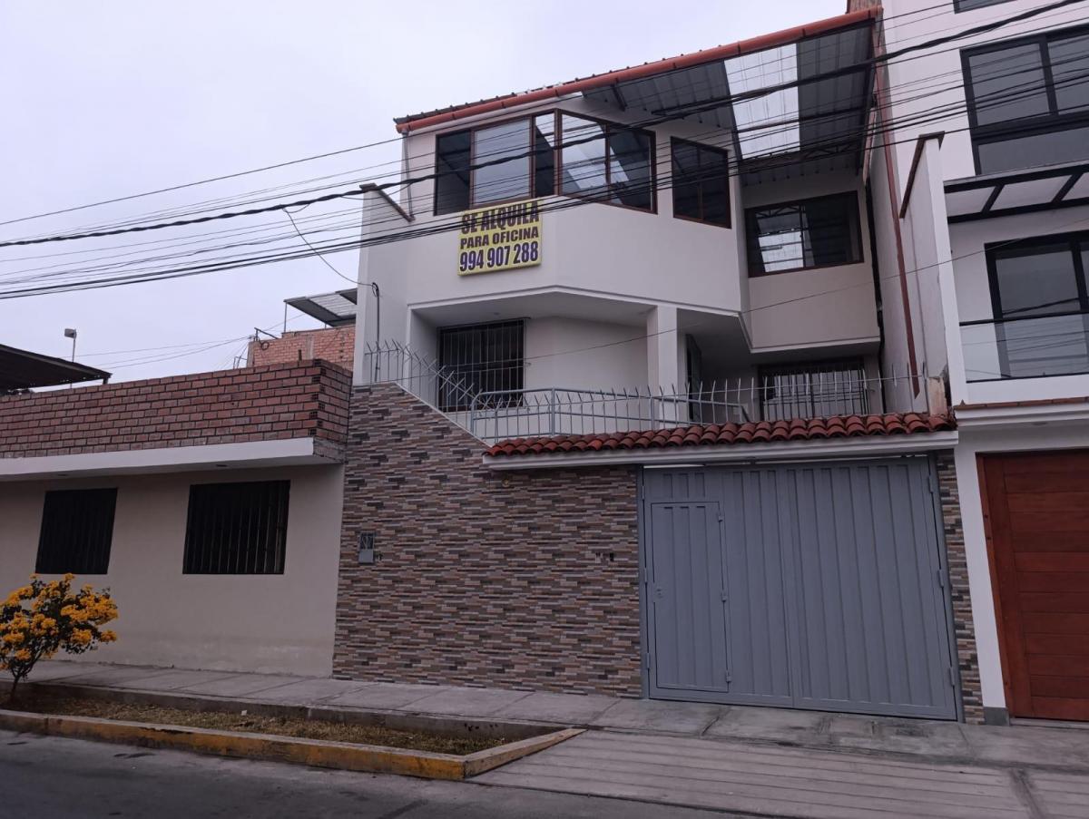 Alquilo Propiedad Uso Oficina Chancay