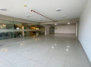 Amplia Oficina de 120 m² con Vista Exterior