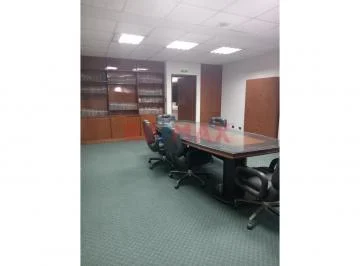 Alquiler Oficina Amplia y Cómoda, Amoblada Para Empresa en Santa Beatriz