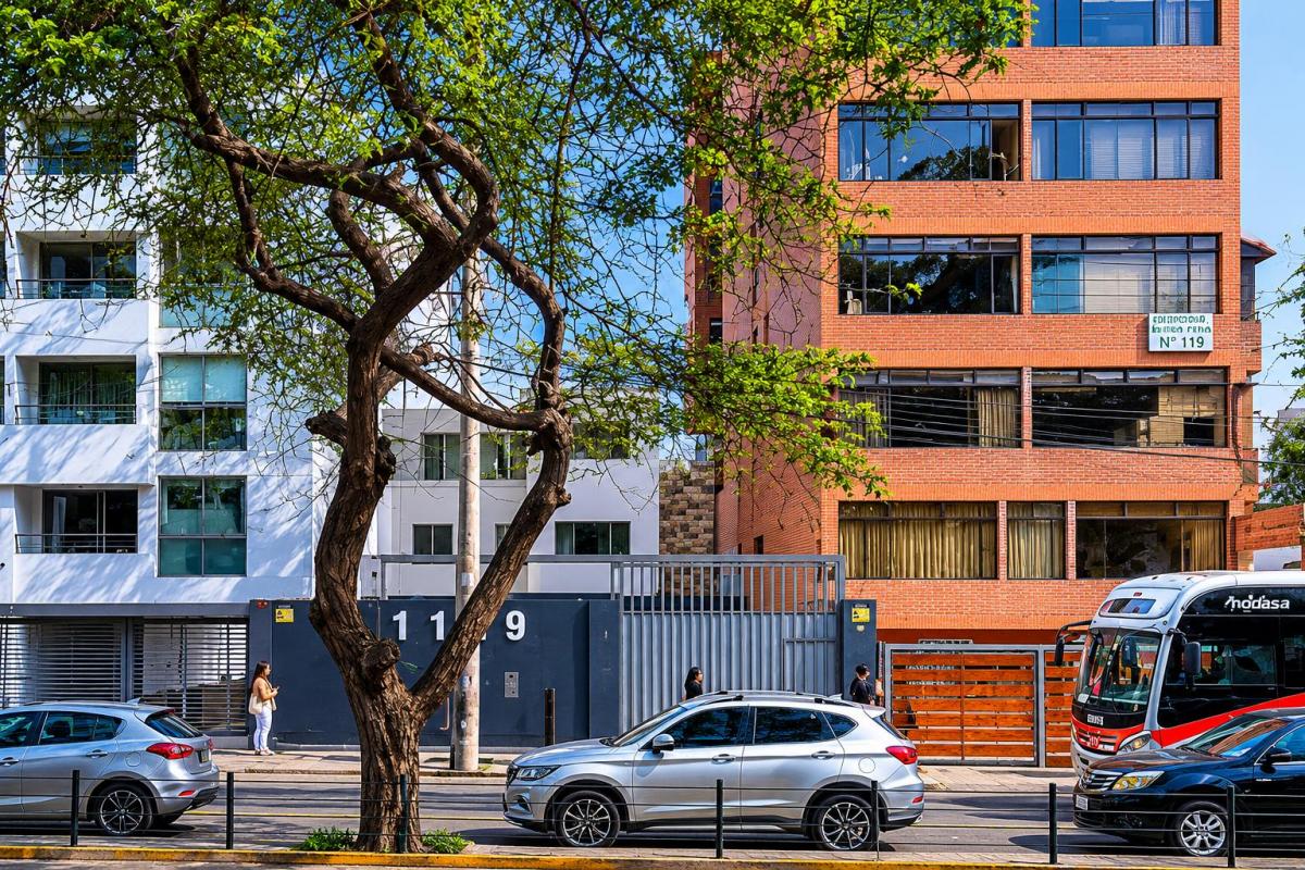 Oficina Comercial en Paradero de Av Pardo