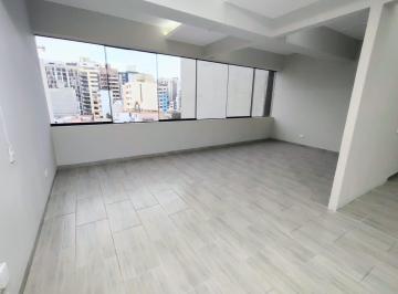 Alquilo Oficina en Edificio Empresarial Calle Bolivar 4xx