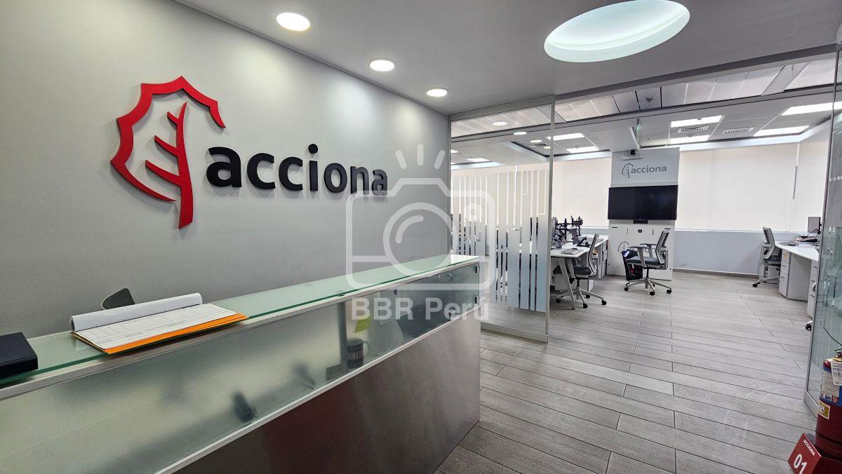Oficina de 254 m² Para 30 Personas en Alquiler en San Isidro