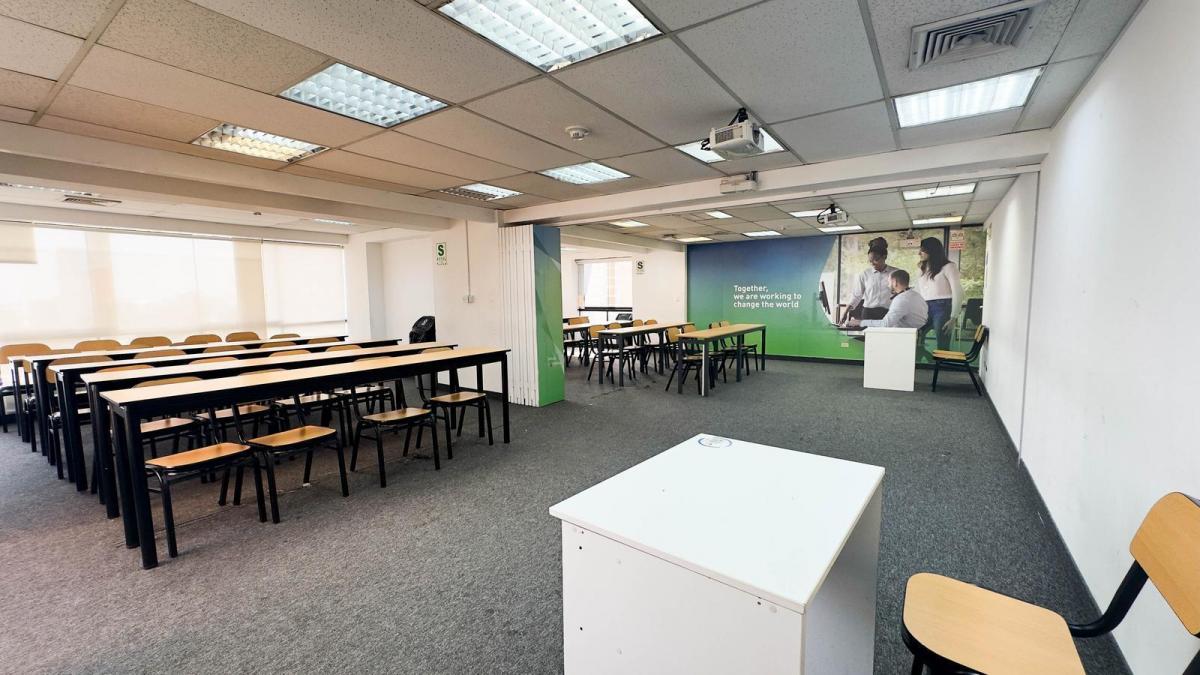 Weens Alquila Oficina Implementada. Variados Tamaños 737 m² o 372 m²