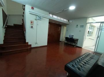 Oficina 153 m² en Alquiler, con 5 Ambientes y 2 Baños Completos en El Centro Financiero de San Isidro