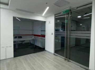 Oficina de 521 m² en Alquiler en San Isidro Edificio Corporativo Moderno
