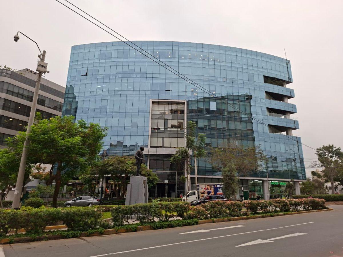 Oficina de 925 m² Amoblada en Alquiler