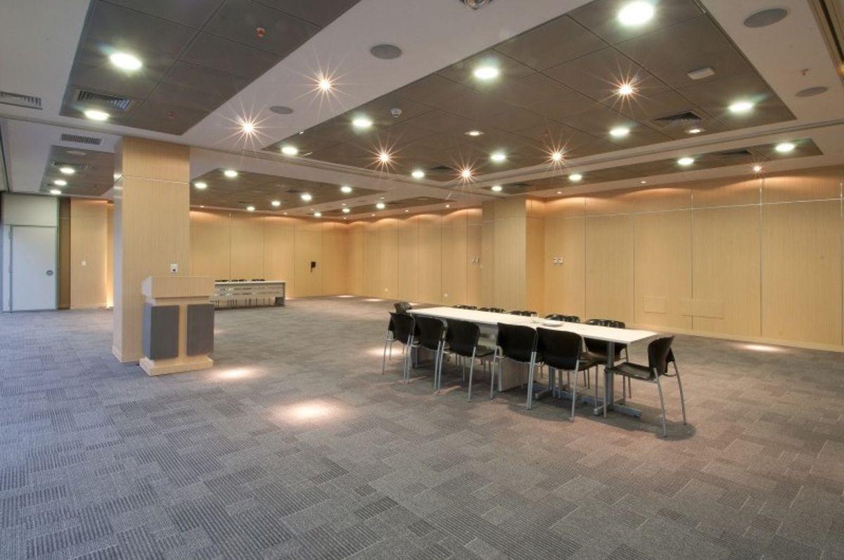 Oportunidad de Oficina Corporativa de 440 m² Totalmente Implementada y Áreas Comunes en San Isidro