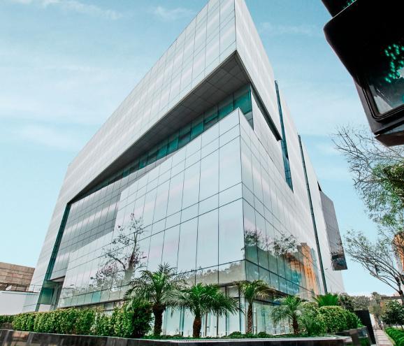 Alquilo Oficina Exclusiva de 427 m² en Centro Empresarial de San Isidro