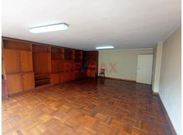Oficina en Venta de 199 m² en Cercado de Lima, Piso 5