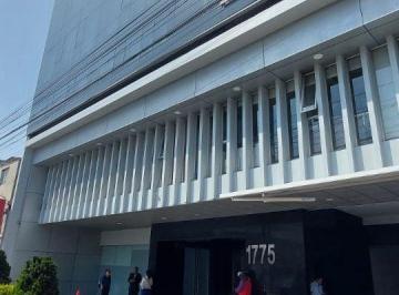 Oficina Corporativa 66 m², Vista Exterior, Cochera Doble y Depósito en Lince