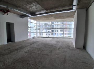 Venta de Oficina en Casco Dentro de Zona Estratégica en Magdalena